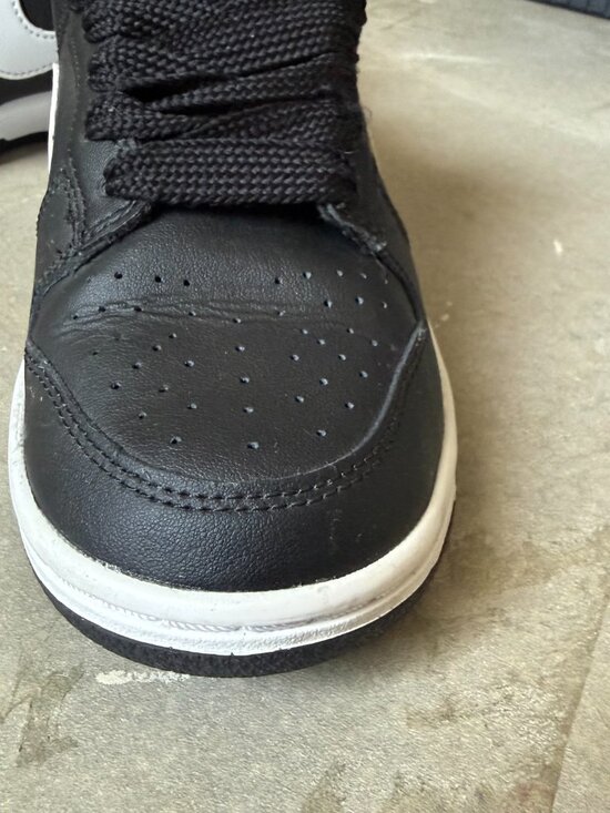 Nike Dunk Low “Black White Panda” – Men\'s Size 6 – Classic Streetwear
